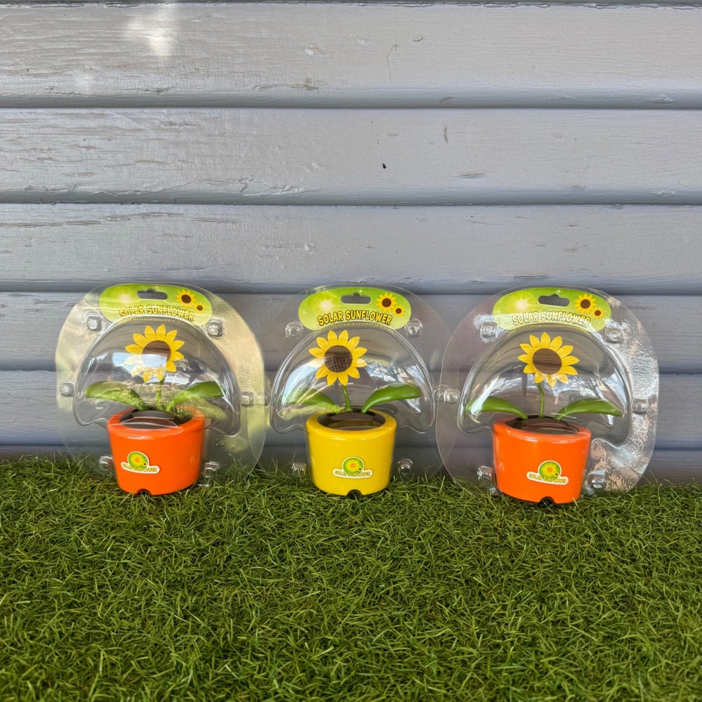 Solar Sunflower Dancing Flower‎ Toy Set of 3 Greenbrier International Yellow